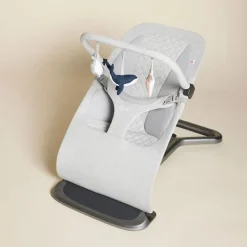 Ergobaby Barra de Brinquedos para Espreguiçadeira Evolve - Maravilhas do Mar Cinza