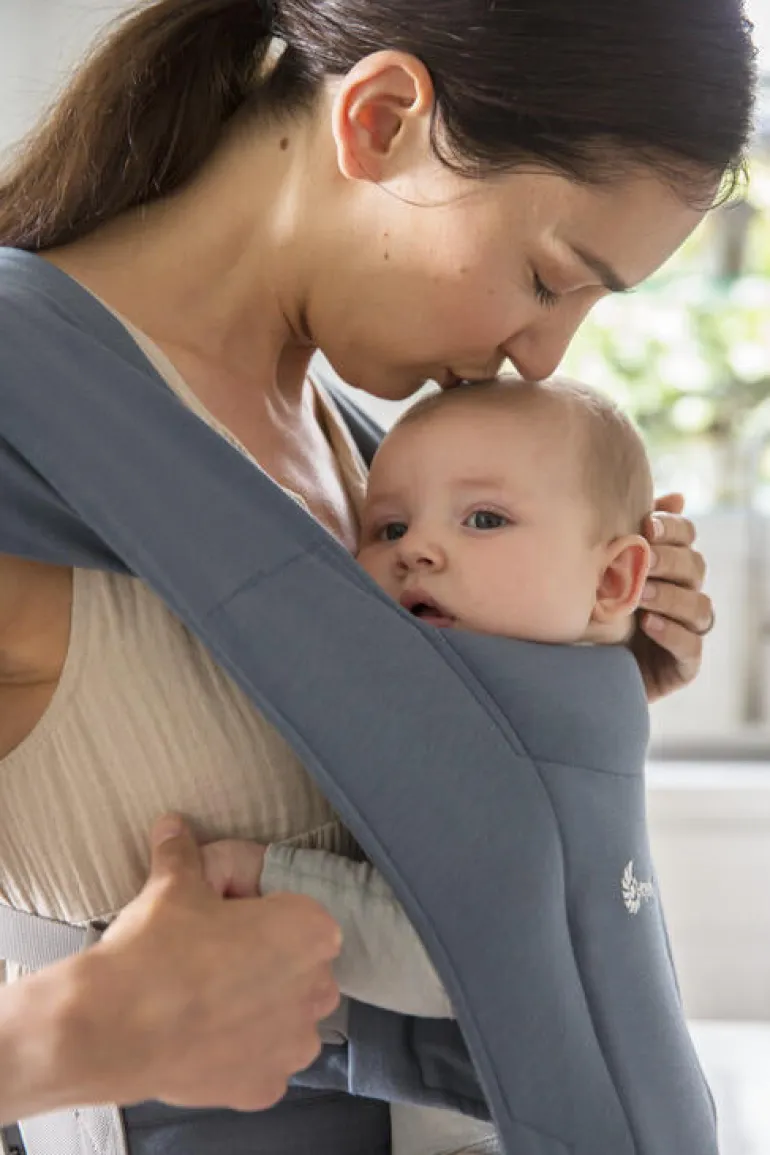 Ergobaby Mochila Portabebé Embrace - Azul Oxford