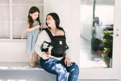 Ergobaby Omni Clássico Negro - Mochila Portabebé