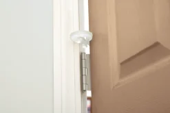Safety 1st Sistema de segurança para evitar trilhar dedos