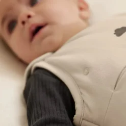 SnuzPouch Saco de dormir 0-6 meses Tog 1.0 - Sand Cloud