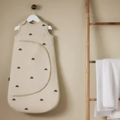 SnuzPouch Saco de dormir 0-6 meses Tog 1.0 - Sand Cloud