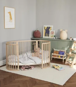 Stokke Sleepi Mini Berço + Extensão + Colchões + Lençóis - Natural