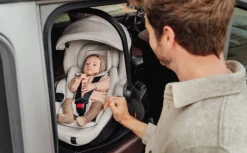 Trio Rio Carrinho de Bebé + Ovinho Baby-Safe Pro + Base Isofix Vario 5Z da Britax Römer - Style Carbon Black